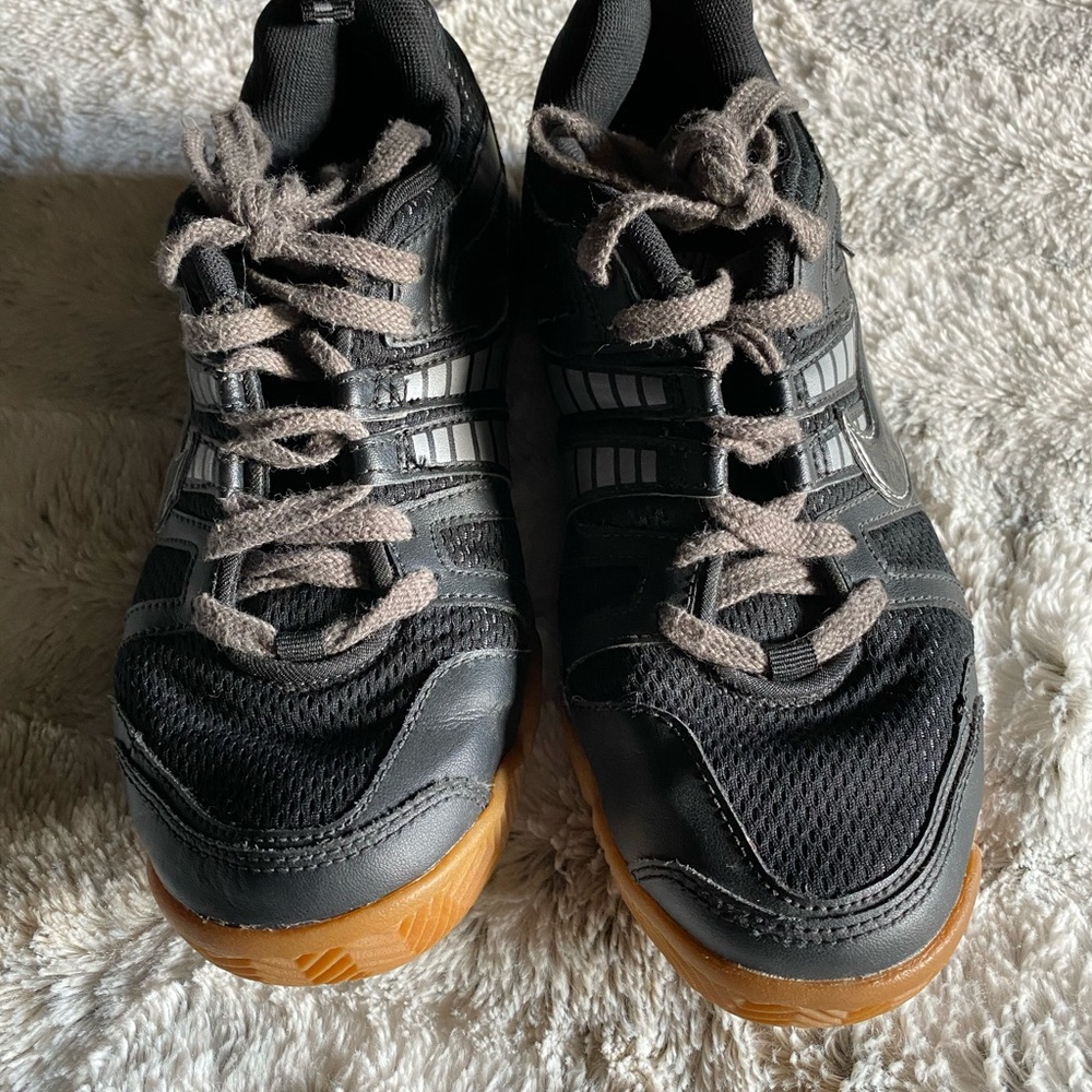 Nike court shoe